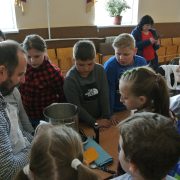 Місцеві майстерки та творчі заняття: перші підсумки допомоги маленьким внутрішньо переміщеним українцям Львівщини